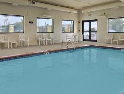 фото отеля Red Roof Inn St. Louis Westport