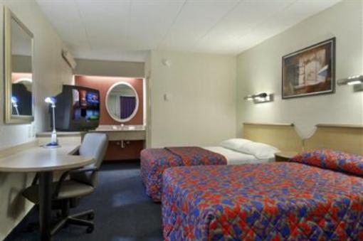 фото отеля Red Roof Inn St. Louis Westport