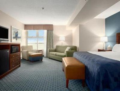 фото отеля Ramada Inn Geneva Lakefront