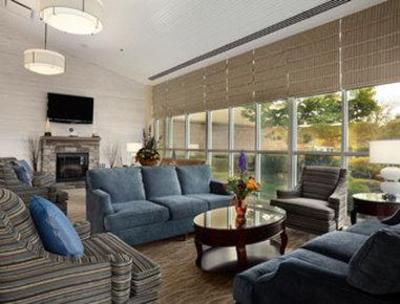 фото отеля Ramada Inn Geneva Lakefront