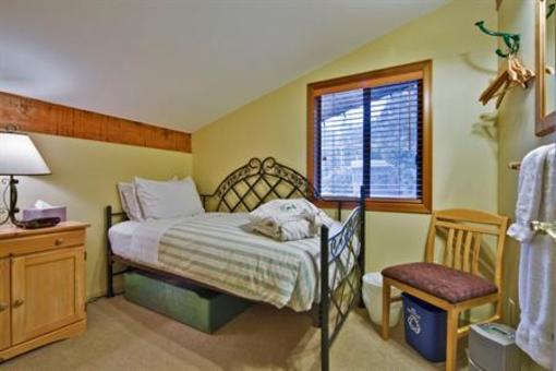 фото отеля Cedar Springs Bed and Breakfast Lodge