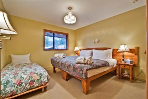 фото отеля Cedar Springs Bed and Breakfast Lodge