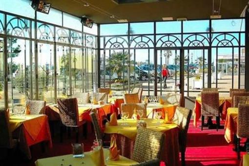 фото отеля Hotel La Pecherie Bernieres-sur-Mer