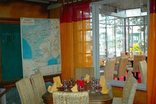 фото отеля Hotel La Pecherie Bernieres-sur-Mer