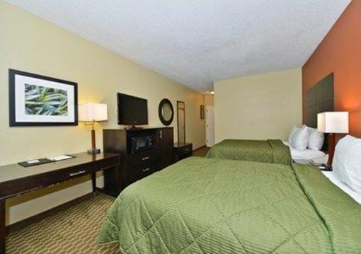 фото отеля Comfort Inn - Meridian Bonita Lakes Dr.