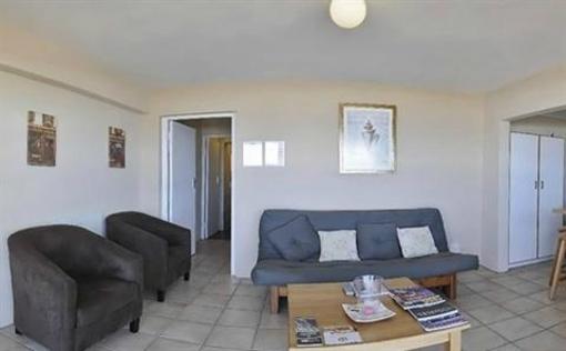 фото отеля Dolphins View Guest House