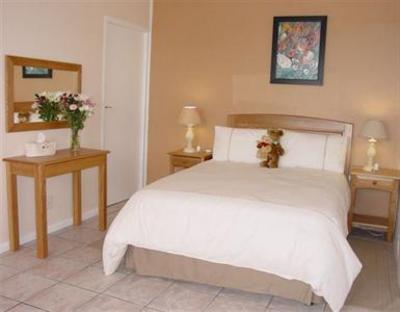 фото отеля Dolphins View Guest House