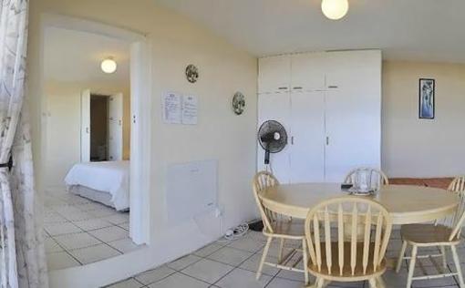 фото отеля Dolphins View Guest House
