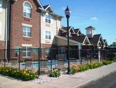фото отеля TownePlace Suites Detroit Dearborn