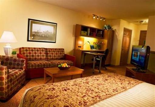 фото отеля TownePlace Suites Detroit Dearborn