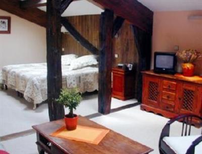фото отеля Chateau De L'Hoste Saint-Beauzeil
