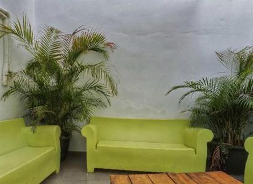 фото отеля Oasis Backpackers' Hostel Malaga
