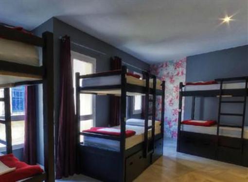 фото отеля Oasis Backpackers' Hostel Malaga