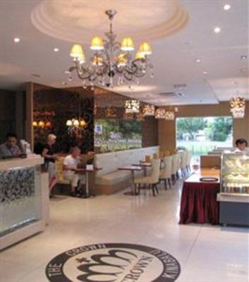 фото отеля The Crown Borneo Hotel
