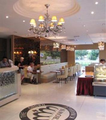 фото отеля The Crown Borneo Hotel