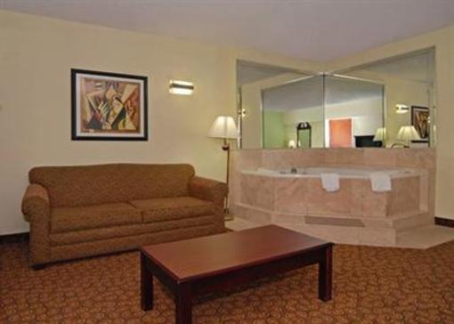 фото отеля Comfort Inn Airport / Cruise Port South