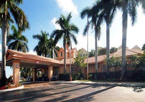 фото отеля Comfort Inn Airport / Cruise Port South