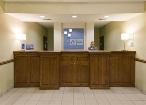 фото отеля Holiday Inn Express Hotel & Suites Burlington (Iowa)
