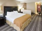 фото отеля Holiday Inn Express Hotel & Suites Burlington (Iowa)