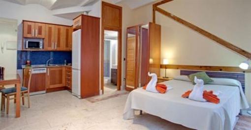 фото отеля Santa Ana Residence Madrid