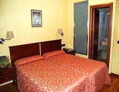фото отеля Hostal Residencia Carlos V
