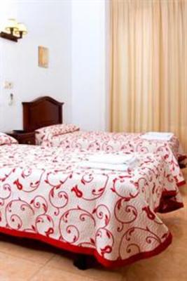 фото отеля Hostal Condestable Madrid