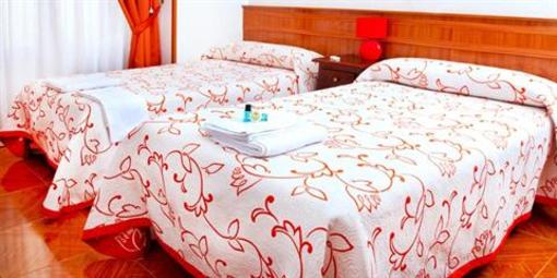 фото отеля Hostal Condestable Madrid