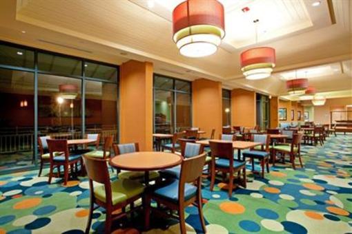 фото отеля Holiday Inn Express Hotel & Suites Virginia Beach