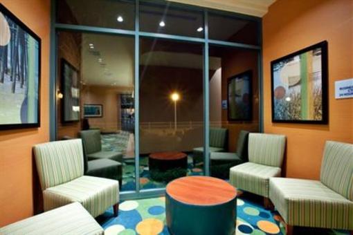 фото отеля Holiday Inn Express Hotel & Suites Virginia Beach