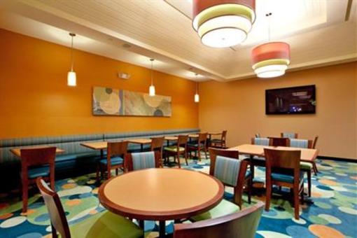 фото отеля Holiday Inn Express Hotel & Suites Virginia Beach