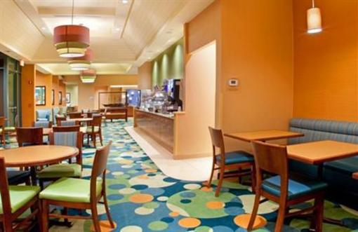 фото отеля Holiday Inn Express Hotel & Suites Virginia Beach