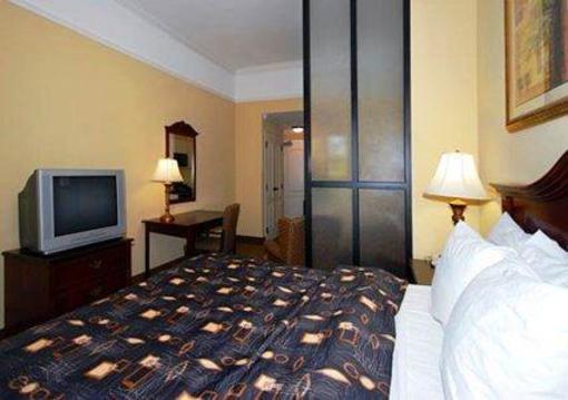 фото отеля Comfort Suites Savannah North Port Wentworth