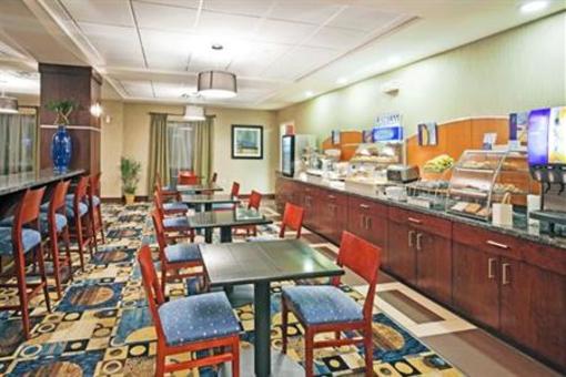 фото отеля Holiday Inn Express Hotel & Suites Knoxville-Farragut