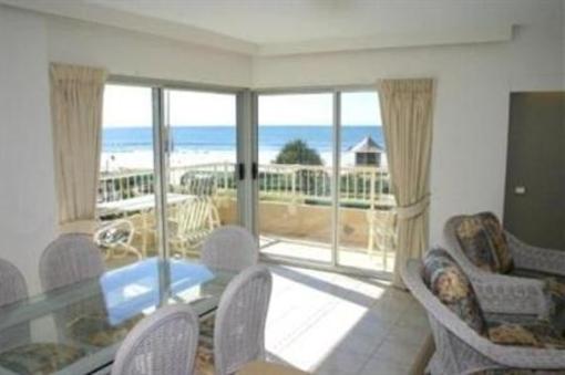 фото отеля Bahia Beachfront Apartments Gold Coast
