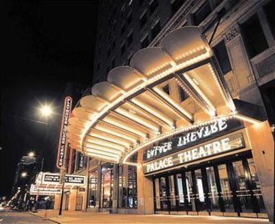 фото отеля Crowne Plaza Hotel Cleveland City Centre