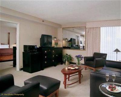 фото отеля Crowne Plaza Hotel Cleveland City Centre
