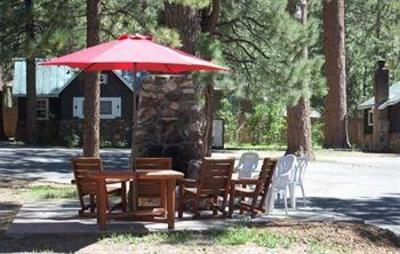 фото отеля Black Forest Lodge Big Bear Lake