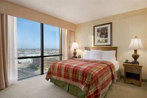 фото отеля DoubleTree by Hilton Hotel Dallas - Campbell Centre