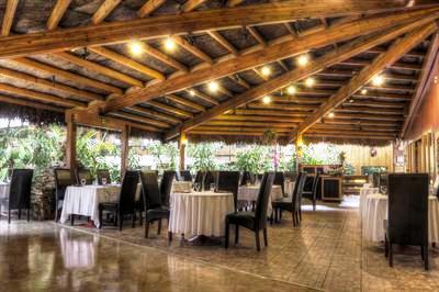 фото отеля Esther's Inn