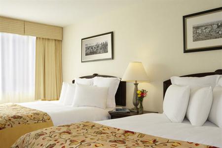 фото отеля Holiday Inn Montreal Longueil