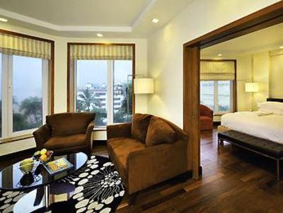 фото отеля Novotel Mumbai Juhu Beach