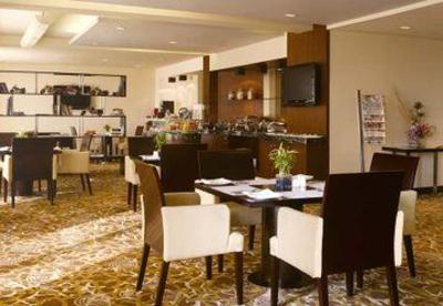 фото отеля Novotel Mumbai Juhu Beach