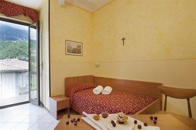 фото отеля Hotel Sorriso Toscolano-Maderno