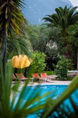 фото отеля Hotel Sorriso Toscolano-Maderno