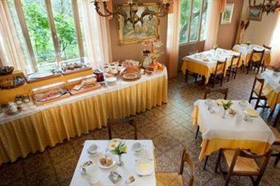 фото отеля Hotel Sorriso Toscolano-Maderno