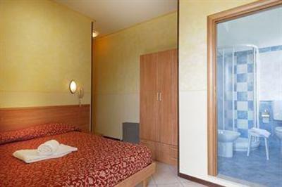 фото отеля Hotel Sorriso Toscolano-Maderno