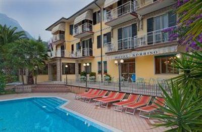 фото отеля Hotel Sorriso Toscolano-Maderno