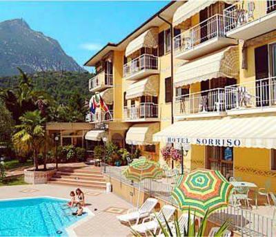 фото отеля Hotel Sorriso Toscolano-Maderno