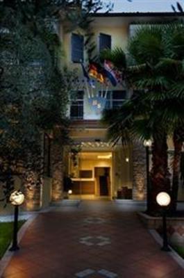 фото отеля Hotel Sorriso Toscolano-Maderno