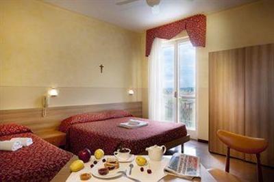 фото отеля Hotel Sorriso Toscolano-Maderno